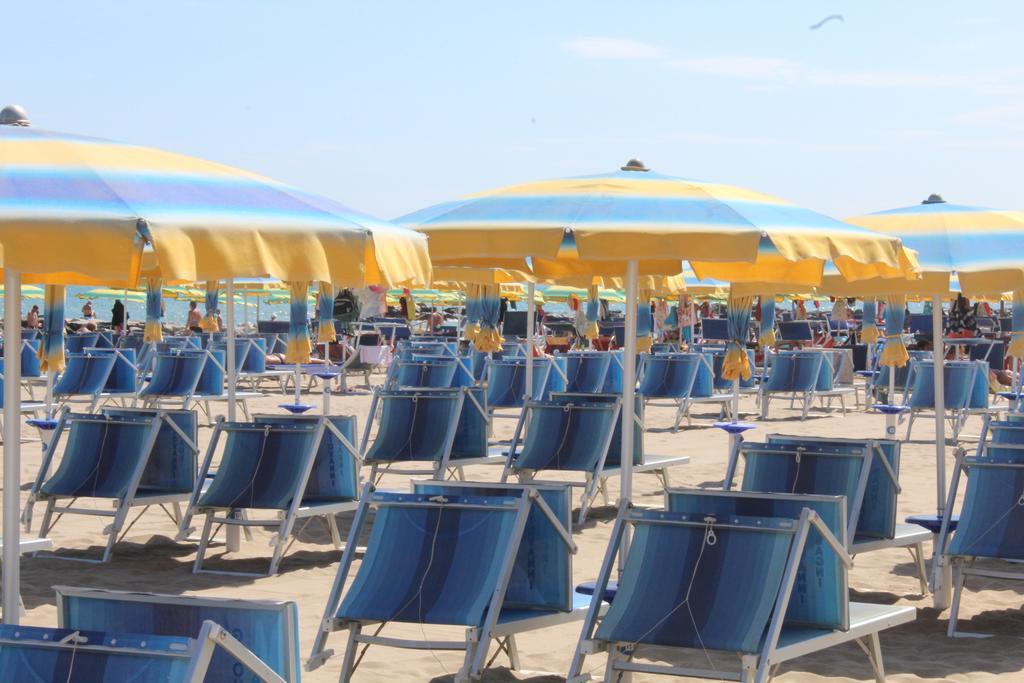Hotel Holiday Sunshine Summer Misano Adriatico Exterior photo