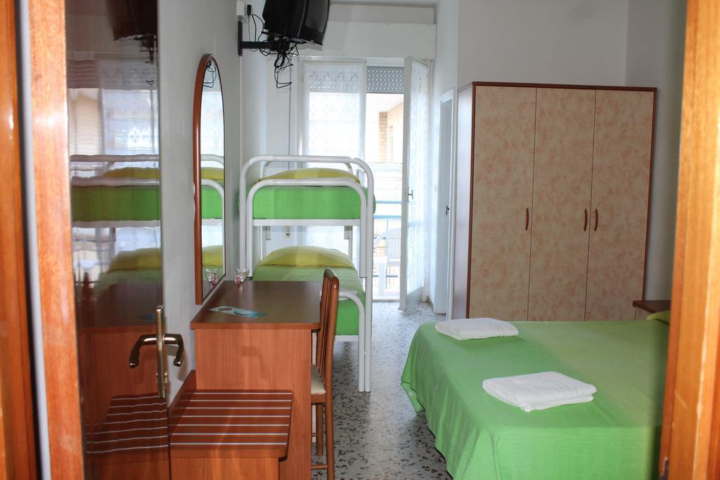Hotel Holiday Sunshine Summer Misano Adriatico Exterior photo