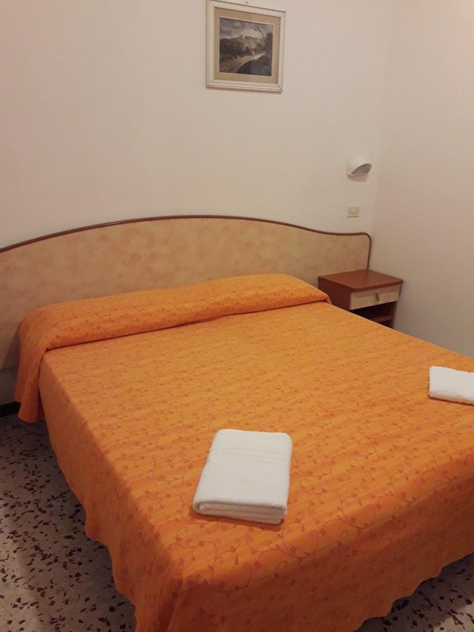 Hotel Holiday Sunshine Summer Misano Adriatico Exterior photo